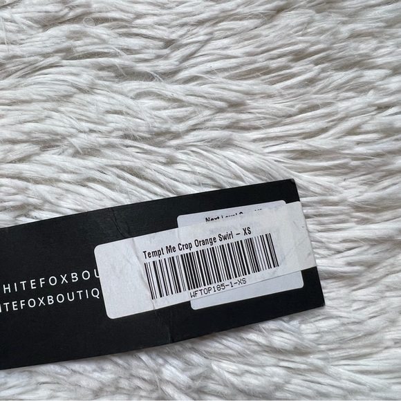 NWT White Fox Boutique Swirl Halter Crop Orange - Picture 4 of 5